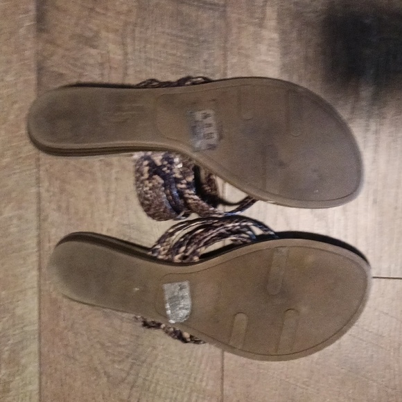 Fergie Fergalicious sandals reptile❤️❤️ - Picture 5 of 6